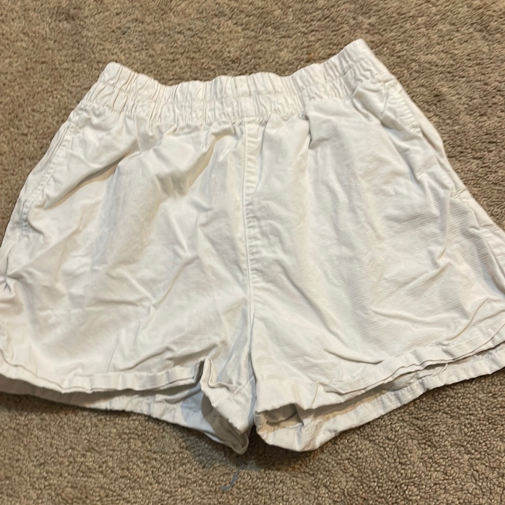 Khaki shorts from Garage